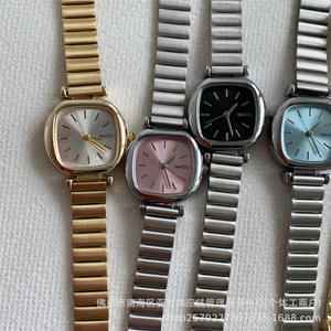 นาฬิกาข้อมือผู้หญิงทรงเหลี่ยม สายสแตนเลส ดีไซน์เรียบง่าย สีเงิน สีทอง ระบบควอตซ์ สไตล์มินิมอล ลดราคาพิเศษ - Product Image 4