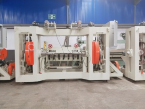0.1-0.3 Machine d'épluchage de placage de visage de bouleau Russie tour d'épluchage de placage de broche de bûche de <span class=keywords><strong>bois</strong></span> pour la ligne de Production de contreplaqué - Product Image 6