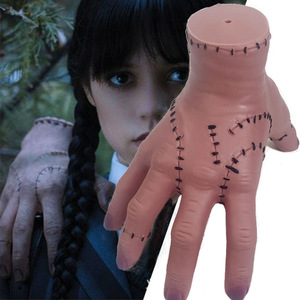 Jouets fantaisie et accessoires de farce pour Halloween, Thème Famille Addams, Mains de fantôme brisées en plastique vinyle durable, pour tours de magie, unisexe, 14 - Product Image 1