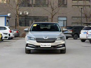 <span class=keywords><strong>Skoda</strong></span> <span class=keywords><strong>Superb</strong></span> <span class=keywords><strong>2021</strong></span> TSI280 DSG Comfort, Sedán de 5 Plazas, Asientos Resistentes, Calefacción, Bajo Consumo, Opciones de Calidad a Bajo <span class=keywords><strong>Precio</strong></span> - Product Image 2