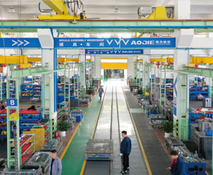 Molde de Inyección para Piezas de Motocicleta Directo de Fábrica, Diseño OEM/ODM, Múltiples Cavidades, Sistema de Inyección en Caliente/Frío, Larga Vida Útil del Molde, Acero P20 - Product Image 4