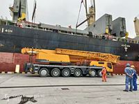 Grue sur camion Zoomlion d'occasion de 100 tonnes, d'origine chinoise, vendue à bas prix, ainsi que des grues de marques différentes