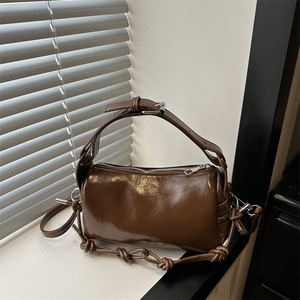 Bolso de Hombro Cruzado de Piel Sintética Brillante con Cierre de Cremallera, Estilo <span class=keywords><strong>Bowling</strong></span>, para Mujer, <span class=keywords><strong>Precio</strong></span> al por Mayor - Product Image 3