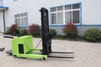 Chariot élévateur électrique à mât haut 1,5T 2T, hauteur de levage 5,5m, mât triphasé entièrement libre, batterie au lithium fer phosphate, hydraulique