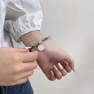 หยินรุ่ยไท่ S925 สร้อยข้อมือพู่เงินแท้ ทำด้วยมือสำหรับผู้หญิง สวมใส่ได้ทุกวัน วัสดุผสม - Product Image 3