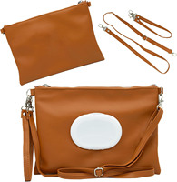 Distributeur de lingettes en cuir PU Sacs à couches en cuir végétalien Sacs de voyage pour bébé avec pochette séparée pour porte-lingettes pour bébé