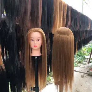 Tête d'entraînement tête de coiffure cheveux humains