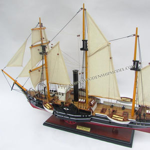 Modèle de bateau à voile en bois USS Michigan, jouet gonflable artisanal, accessoire en provenance du Vietnam - Product Image 3
