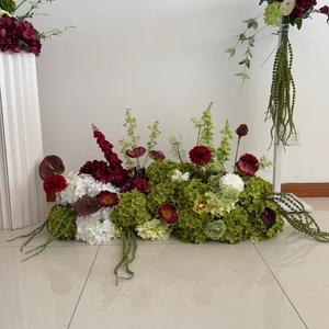 <span class=keywords><strong>Fleurs</strong></span> d'allée <span class=keywords><strong>de</strong></span> mariage, bouquets <span class=keywords><strong>de</strong></span> demoiselles d'honneur, Anthurium bordeaux, Hortensia vert, <span class=keywords><strong>fleurs</strong></span> artificielles, centres <span class=keywords><strong>de</strong></span> <span class=keywords><strong>table</strong></span> pour événements et fêtes - Product Image 4