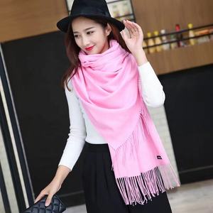 Zifeng OEM <span class=keywords><strong>Chal</strong></span> Poncho Tejido Gruesos vente en gros écharpe en cachemire Pashmina unie avec pompon châle - Product Image 4