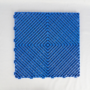 Piso de enclavamiento Garaje Baldosa de enclavamiento Piso de garaje de plástico de enclavamiento para azulejo de piso de lavado de autos - Product Image 6