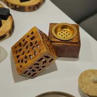 Brûleur d'encens artisanal en bois de santal indien/bambou, écologique et durable, boîte à encens religieuse élégante, diffuseur d'arômes pour la maison