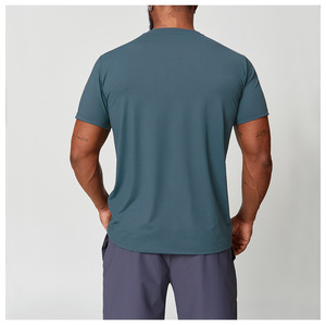 T-shirt de sport pour homme en polyester de haute qualité, coupe ajustée, matière brossée double face, séchage rapide - Product Image 5