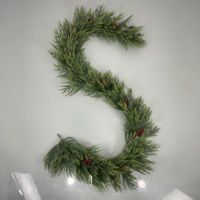 Guirlande de Noël artificielle personnalisée en gros, pré-éclairée par LED, pour la décoration de la maison et des espaces commerciaux pendant les fêtes