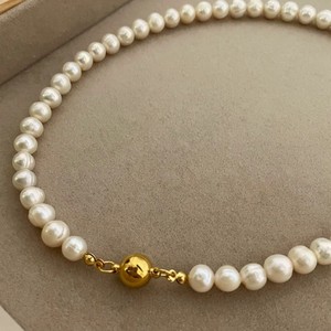 Collar de Perlas Naturales de Agua Dulce con Cuentas Irregulares de 8 mm, Cierre Magnético Versátil para Cada Persona - Product Image 3