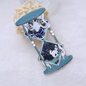 עיצוב חינם במפעל עיצוב מותאם אישית קריקטורה letterpress דפוס אמייל קשיח מצופה כסף באיכות גבוהה - Product Image 6