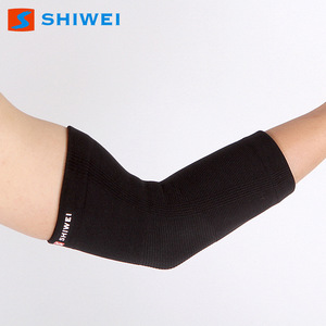 แผ่นรองข้อศอกป้องกันสีดำให้ความอบอุ่นสำหรับกีฬาทุกประเภท แบบยูนิเซ็กซ์ ป้องกันข้อต่ออย่างพื้นฐาน พร้อมอุปกรณ์พยุงข้อต่อ - Product Image 4