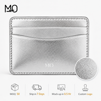 Étui à cartes en cuir argenté brillant avec logo personnalisé, texture réfléchissante, pochette pour cartes, portefeuille de cartes de crédit brillant, tendance pour la vente en gros