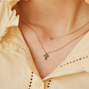 Collier tendance ROXI S925 en argent sterling avec zircon bleu rose et motif croix intégral - Product Image 3