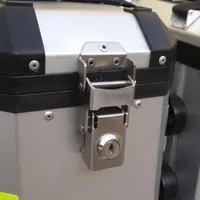 Mallette à outils de coffre de moto en alliage d'aluminium avec boucle fixe en acier inoxydable Charnière de boîte latérale pour le matériel et les bagages.