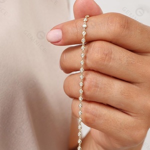 Brazalete de Tenis con Incrustaciones de Circonitas Cúbicas en Latón Chapado en Oro de 18k, Ajustable - Product Image 2