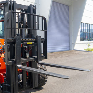 מכירת חיסול מלגזה 4x4 לכל סוגי השטח עם מנוע יפני, תקן EPA ו-EUR5, דיזל, 2.5 טון, 3 טון, 3.5 טון, לעבודה בתנאי שטח קשה, לתעשייה - Product Image 6