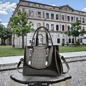 Sac fourre-tout tendance 2023, grande capacité, en toile, avec fermeture éclair, sac à bandoulière pour extérieur, poignée en cuir, pour femmes - Product Image 2