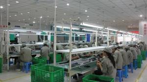 Chargeur sans fil magnétique pliable OEM <span class=keywords><strong>DOM</strong></span> 3 en 1 pour téléphone et montre chargeur sans fil de voyage - Product Image 5