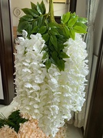 O-X0199 Vente en gros de grandes fleurs de glycine suspendues en soie, décorations de fleurs artificielles pour la maison, fleurs de glycine blanches artificielles pour mariage