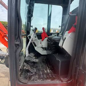 รถขุดขนาดเล็ก Kubota U37 มือสองจากญี่ปุ่นแท้ น้ำหนัก 3.7 ตัน ระบบไฮดรอลิก ใช้งานน้อย เหมาะสำหรับงานก่อสร้างในเมืองและจัดสวน - Product Image 4