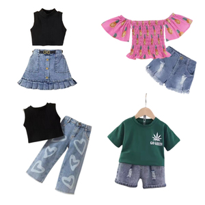 Vêtements en coton pour enfants en gros : ensembles avec hauts épaules dénudées, shorts en jean et motifs brodés – Tenues d'été pour enfants - Product Image 3