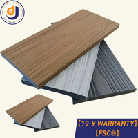 Planche de terrasse en WPC co-extrudé massif de 15 mm, antidérapante, grain de bois 3D, revêtement de sol imperméable, garantie 15 ans pour patio commercial