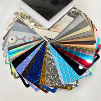 Panneau mural moderne en PVC Revêtement de miroir dur Feuille de déco de miroir en charbon de bambou Panneau mural en ardoise de carbone Nouveaux panneaux décoratifs muraux