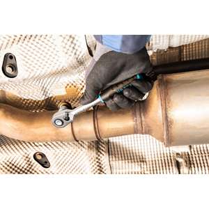 Trinquete reversible HAZET HiPer de dientes finos ∙ bloqueo de seguridad 8816HPS ∙ cuadrado de 3/8 pulgadas (10mm), sólido ∙ Longitud: 200 mm - Product Image 4