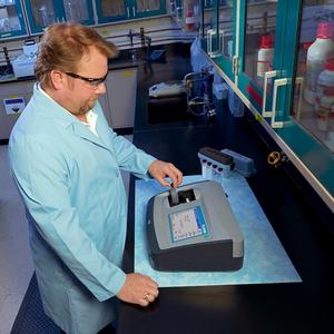 Turbidímetro HACH TL2350 con Lámpara, Analizador de Turbidez de Laboratorio Compatible con EPA 180.1, 0-10000 NTU - Product Image 4