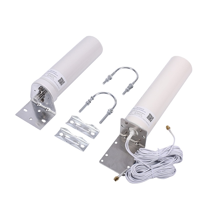 Outdoor 3-5KM Signal Transfer Fiberglass 5G Antenna Omni-Directional with 698-2700MHz Frequency 2x6DBI Gain for Communication
