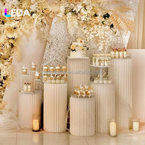 Socle pliable en acrylique moderne LEDA, blanc/couleur personnalisée, décoration de mariage pour les mariages - Product Image 5