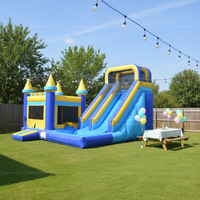 Structure gonflable commerciale d'extérieur pour adultes et enfants, avec toboggan aquatique, château gonflable et piscine intégrée