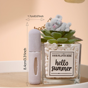 Mini botella de perfume floral en roll-on con llavero de peluche para viajes y uso diario - Product Image 3