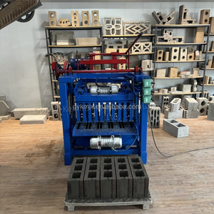 Machine à fabriquer des briques 4-35 à approvisionnement stable exportée au Nicaragua pour l'approvisionnement transfrontalier, machine à former des blocs de ciment - Product Image 2