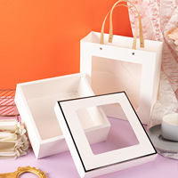 Bolsa de regalo con logotipo personalizado, varios estilos, impresión en papel recubierto, bolsa de papel de Navidad con ventanas transparentes