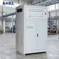 Stabilisateur de tension triphasé 20-200 kVA personnalisable, robuste, 380 V, protection contre les courts-circuits, équipement industriel critique