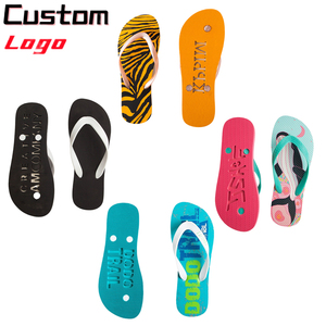 Infradito Personalizzate OEM/ODM con Logo, Design Traforato, Infradito da Uomo e Ciabatte da Donna con Taglio Personalizzato - Product Image 5