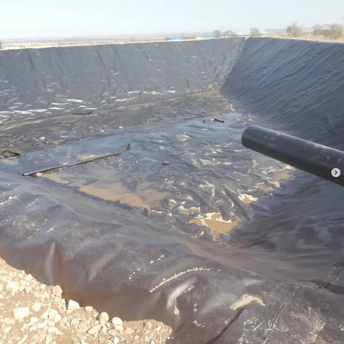 แผ่นซับน้ำในทะเลสาบพลาสติก HDPE Geomembrane ความหนา1มม. บุด้วยเขื่อนในสระบ่อปลาสระ