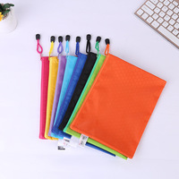 Pochette personnalisée en toile imperméable à motif football avec fermeture éclair en PVC pour lunettes, cosmétiques et produits de soin – Vente en gros