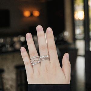 Anillo de Boda de Plata de Ley TLCR-025 de Tonglin Jewelry con Moissanita en Engaste de Puntas y Certificado de Terceros - Product Image 2