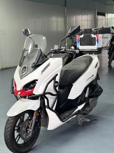 Nouveau <span class=keywords><strong>scooter</strong></span> QJMOTOR Hong 150, 149cc, 4 temps, refroidissement par eau, injection électronique, avec ABS et TCS - Product Image 5