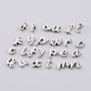 Dijes de Acero Inoxidable con Iniciales de la A a la Z para Escritura a Mano |   Colgante de Letra Mayúscula Chapado en Oro PVD de 18K para Collar y Pulsera DIY - Product Image 6