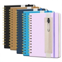 Cuaderno de Tapa Dura con Espiral y Líneas A5, con Soporte para Bolígrafo y Páginas Rayadas, 8.3x5.7 Pulgadas, Cuaderno de Regalo para la Escuela/Trabajo