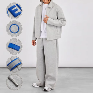 Conjunto de Sudadera con Capucha y Pantalones Deportivos Holgados de Felpa Gruesa Personalizados, Pantalones Deportivos Anchos y Sudadera Corta para Hombre - Product Image 1